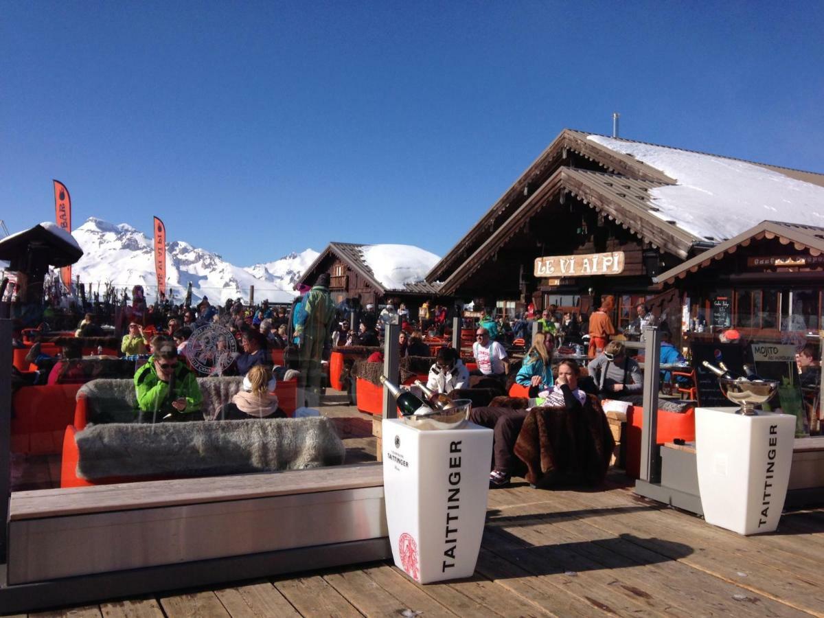 Eden Sur Les Pistes Avec Vue Panoramique Sur La Vallee La Joue du Loup Bagian luar foto