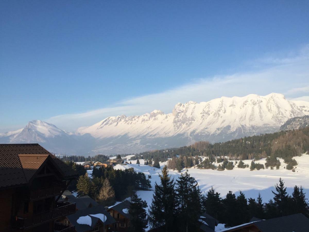Eden Sur Les Pistes Avec Vue Panoramique Sur La Vallee La Joue du Loup Bagian luar foto