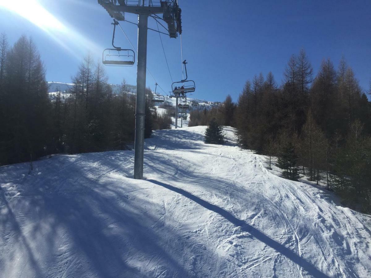 Eden Sur Les Pistes Avec Vue Panoramique Sur La Vallee La Joue du Loup Bagian luar foto